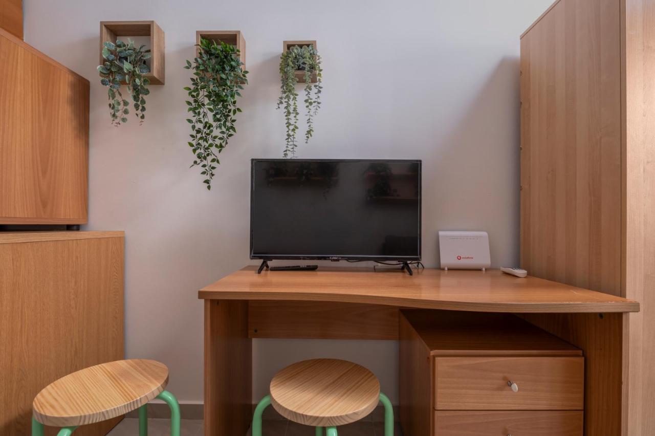Kosmos Service Apartment Beautiful Studio 1 With Additional Cost Parking Tesalonika Bagian luar foto