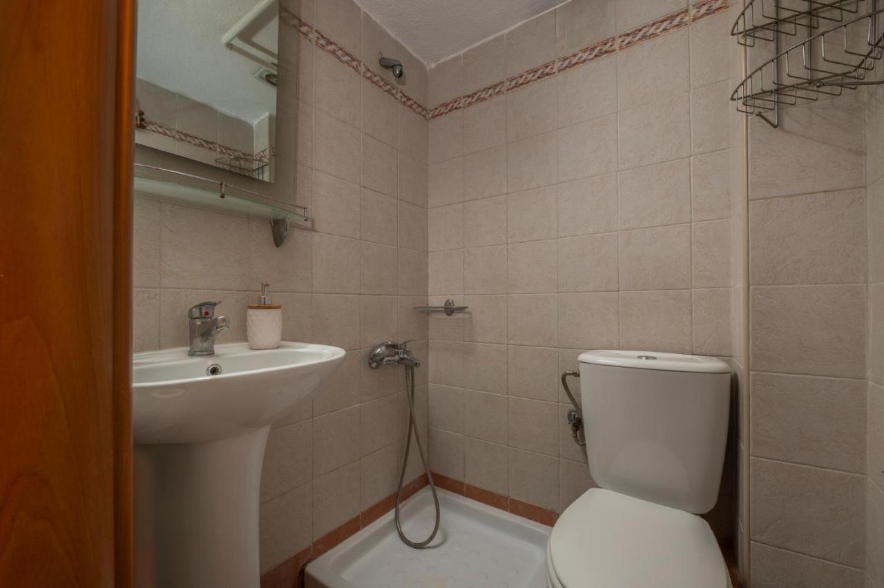 Kosmos Service Apartment Beautiful Studio 1 With Additional Cost Parking Tesalonika Bagian luar foto